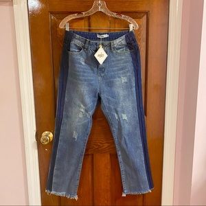 Brand: Mia, Size: L on the tag (W:30 L:25.5)